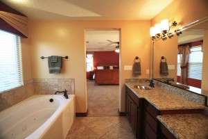 8401 Mesa Top NW Master Bathroom
